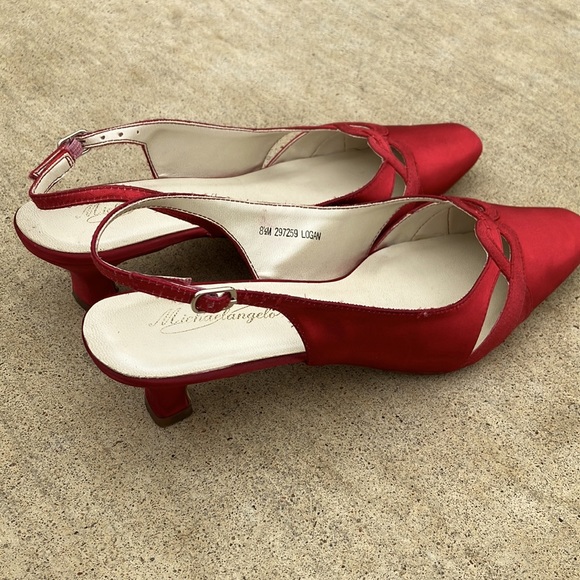 David’s bridal red satin heels - Picture 3 of 6